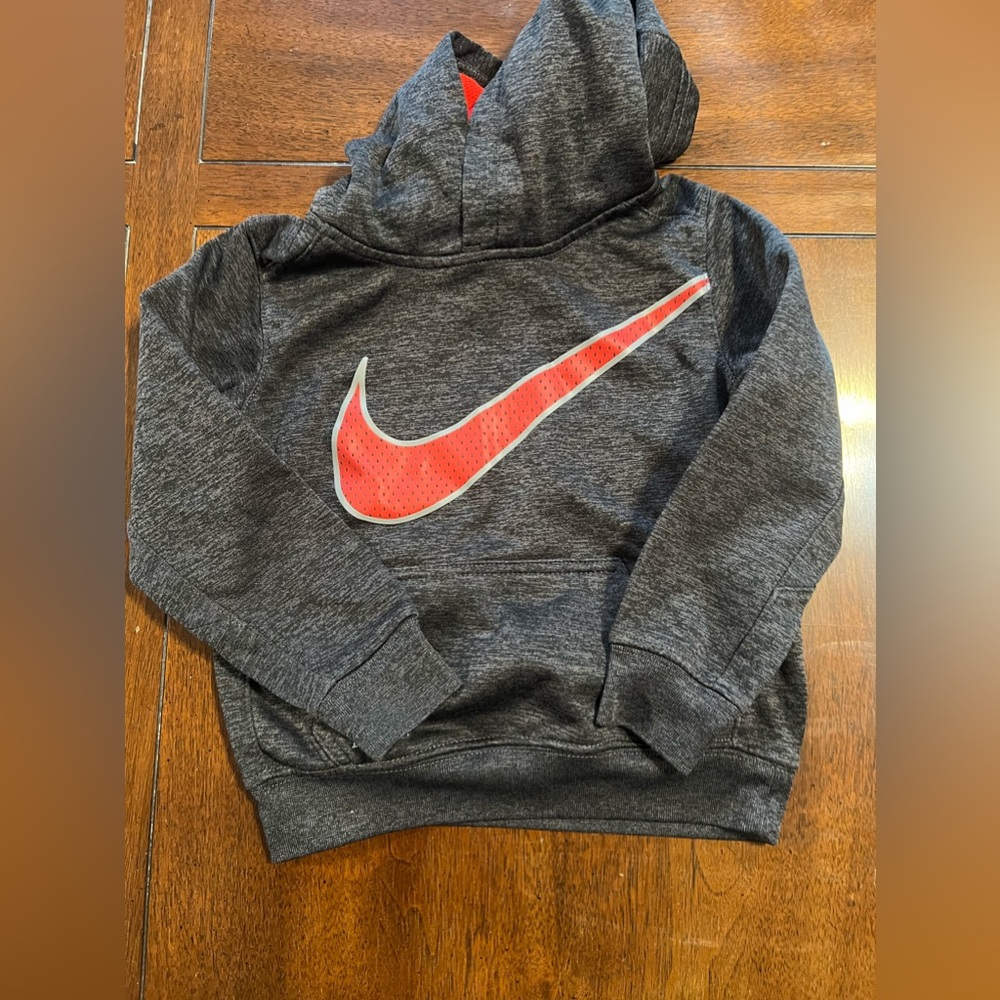 2t Nike hooded sweater